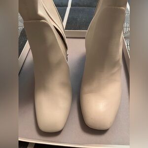 👢A new day size 11 cream booties 👢